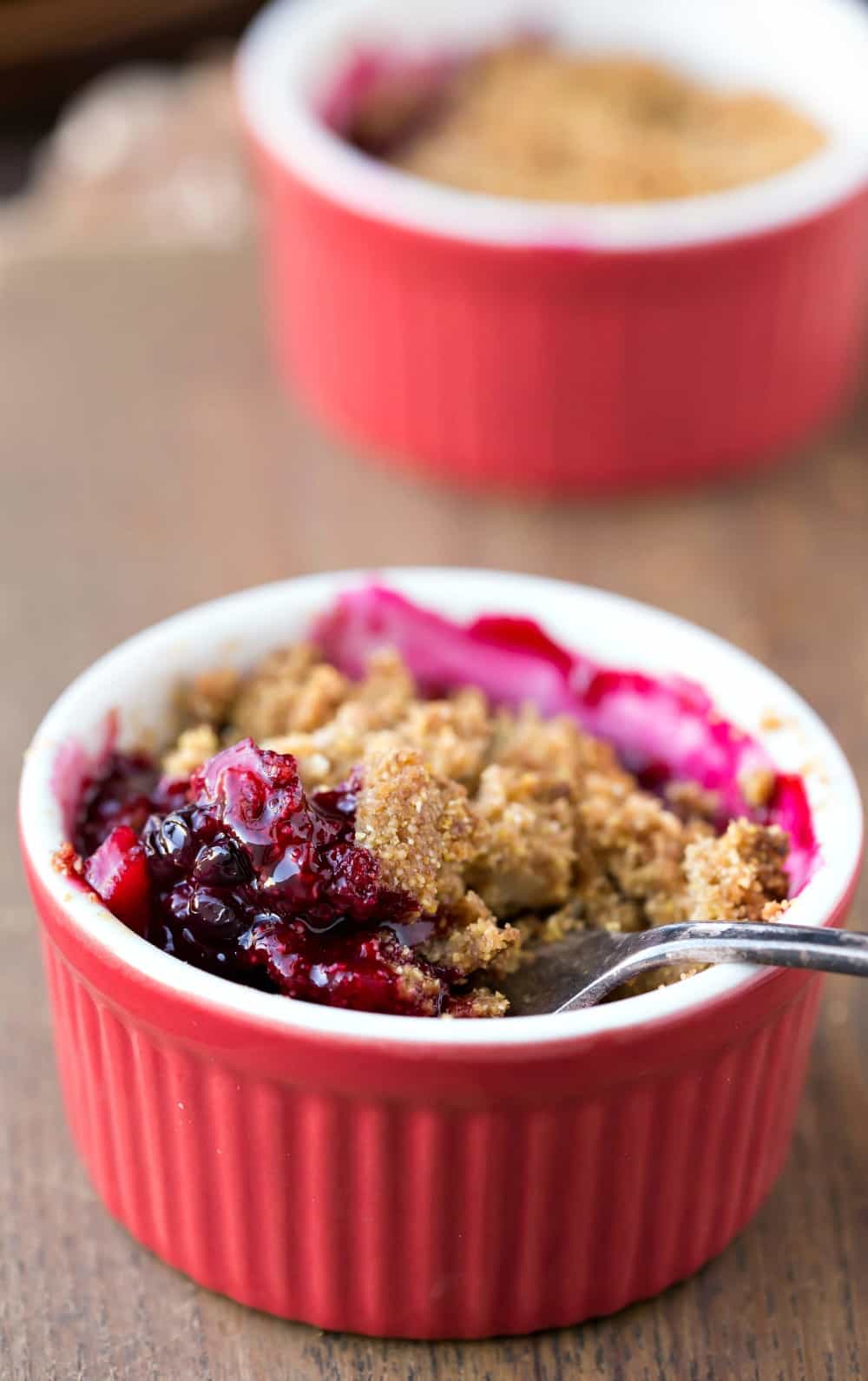 blackberry apple cornmeal crumble