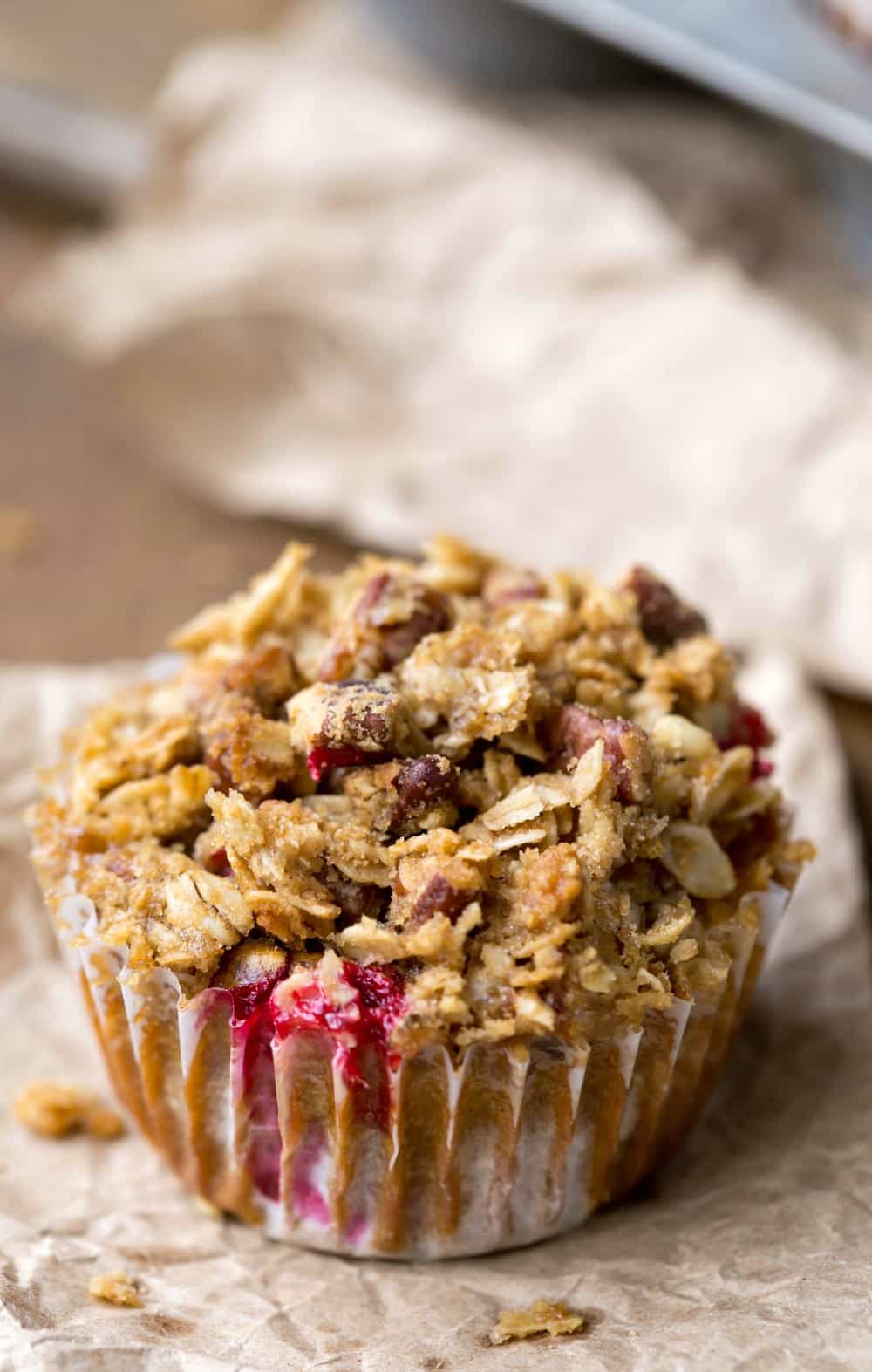 Pumpkin Cranberry Apple Crumble Muffin Recipe - I Heart Eating