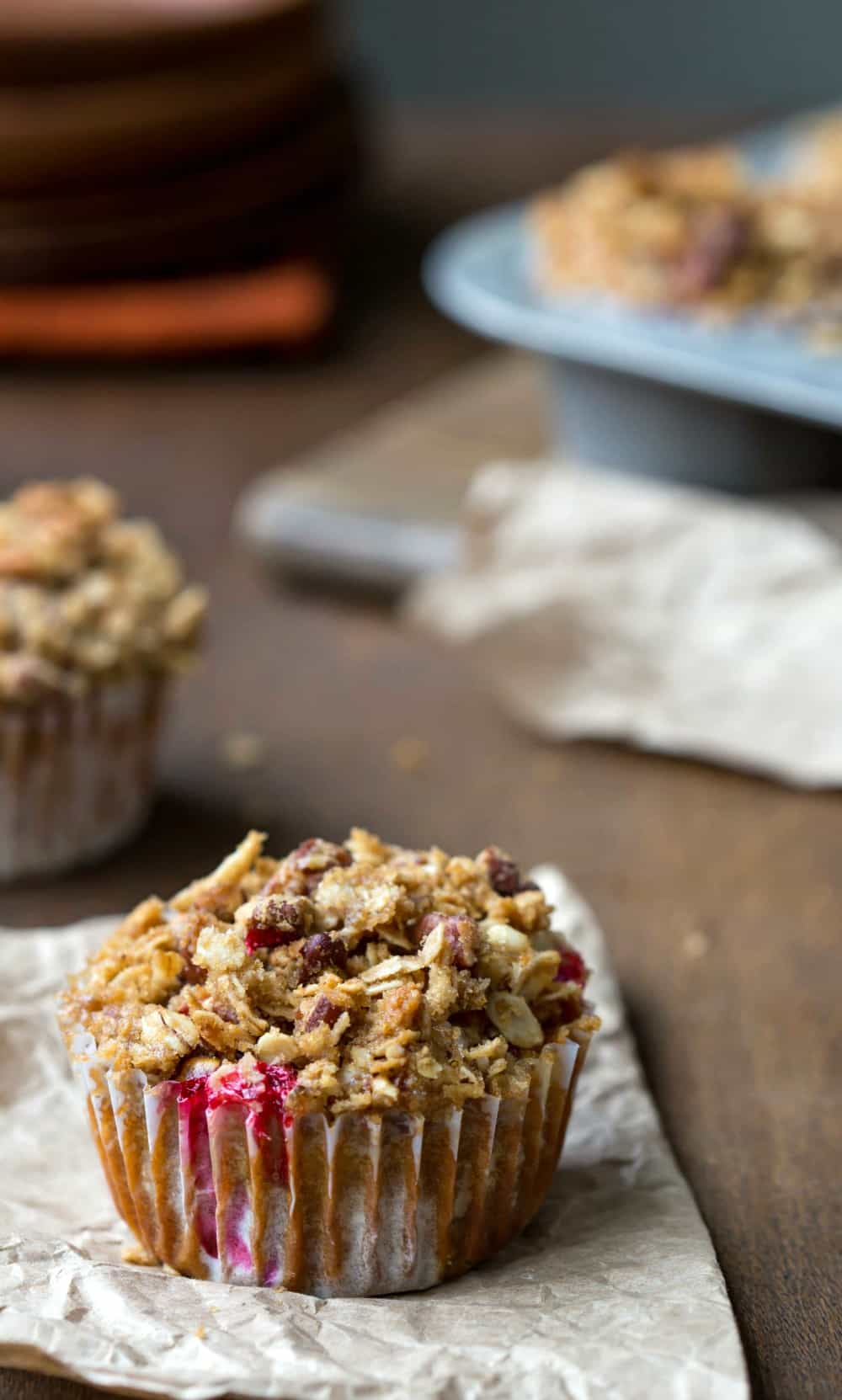 Pumpkin Cranberry Apple Crumble Muffin Recipe - I Heart Eating