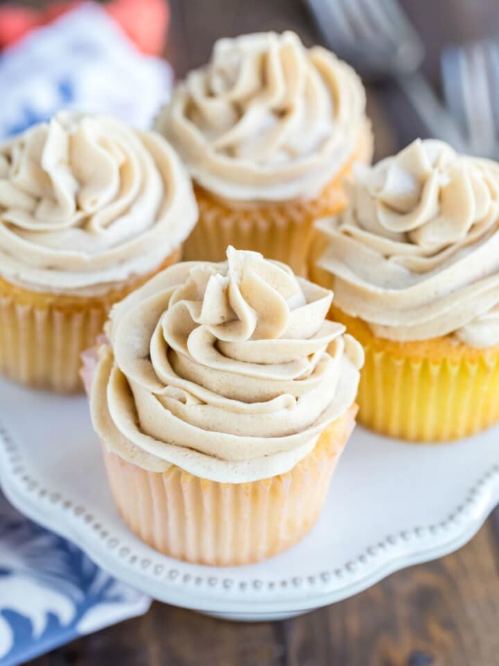 Whipped Buttercream Frosting without Powdered Sugar I Heart Eating