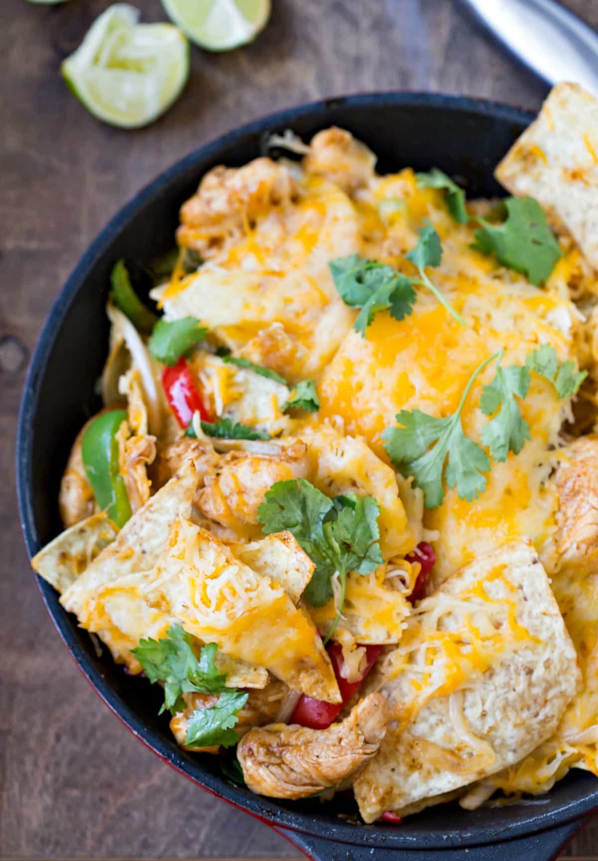 Chicken Fajita Nachos - I Heart Eating