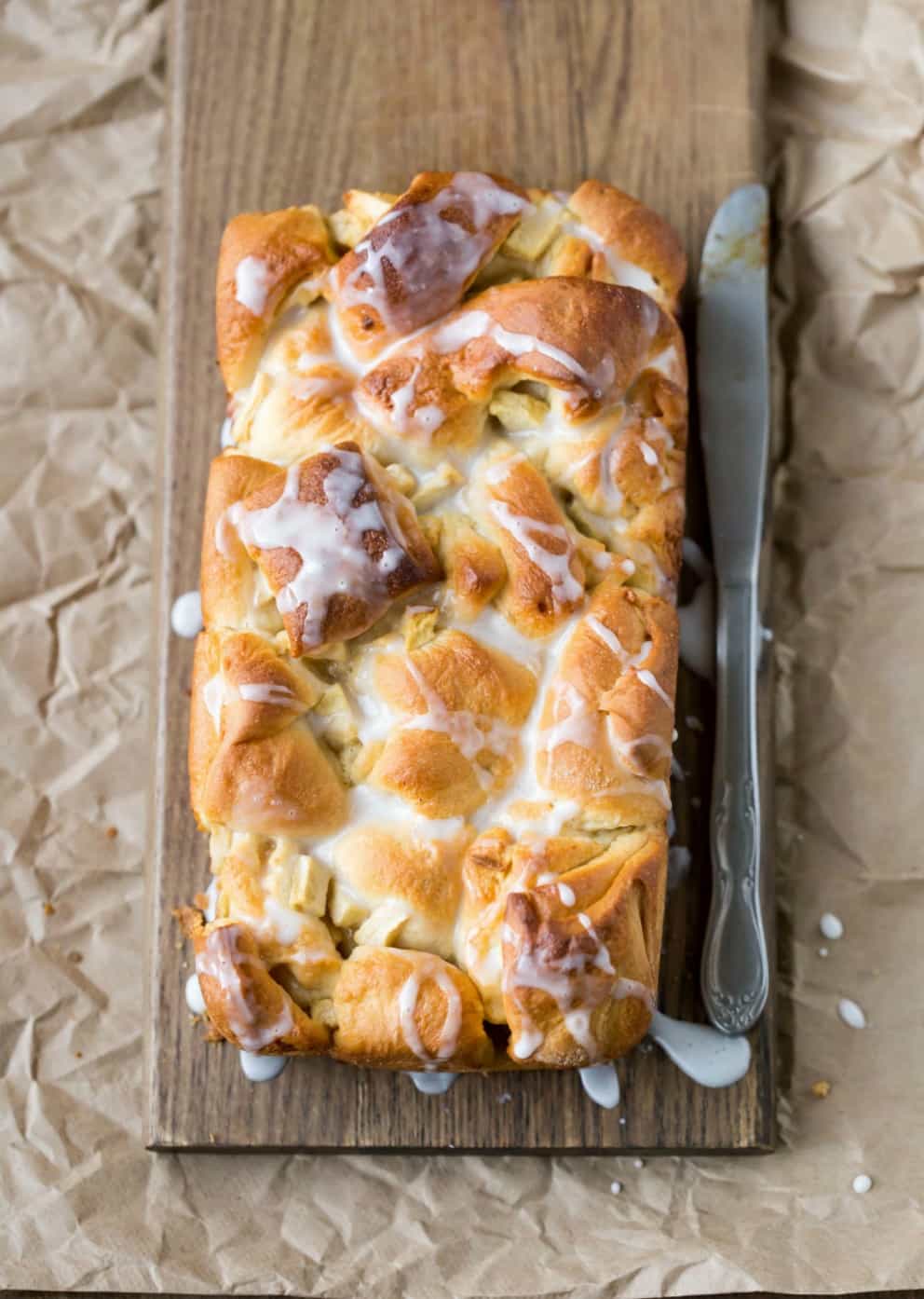 apple cinnamon loaf with cinnamon-sugar topping