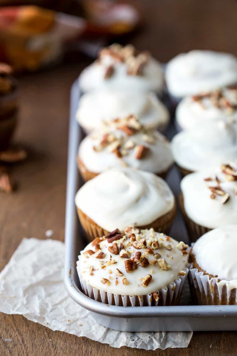 Maple Cream Cheese Frosting pumpkin spice cupcakes with maple cream cheese frosting - i heart Maple Cream Cheese Frosting pumpkin spice cupcakes with maple cream cheese frosting - i heart