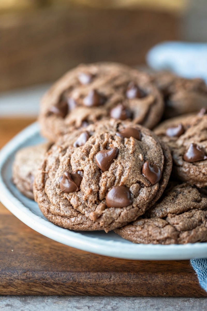 Nutella Cookie Recipe Nutella cookies on a blue and white plate