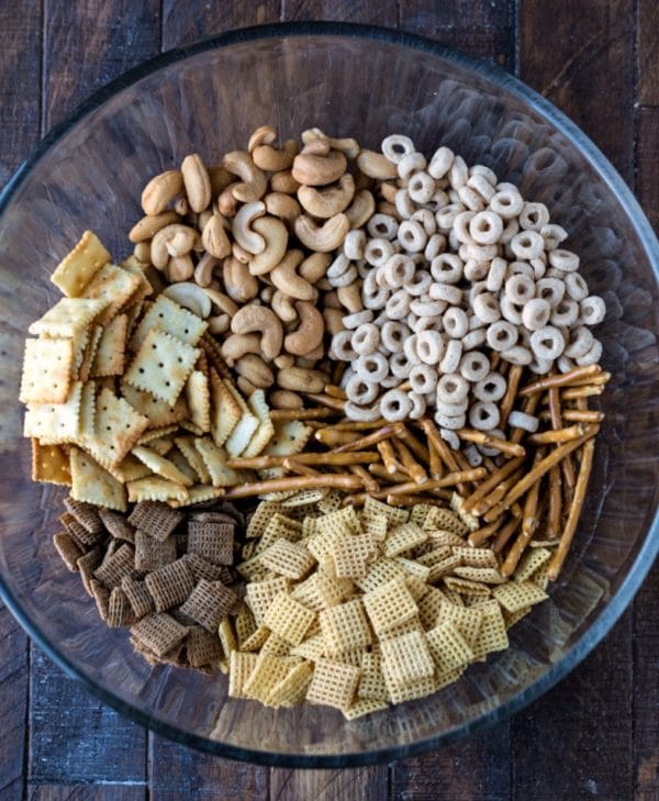 Cinnamon Sugar Sweet and Salty Chex Mix I Heart Eating