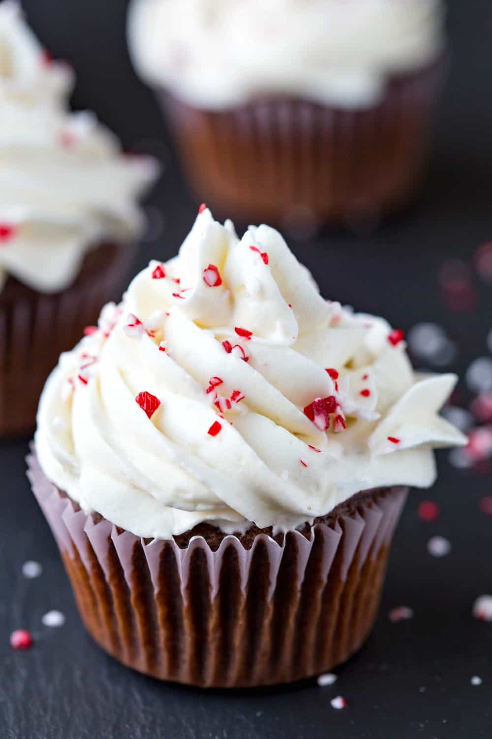 Whipped Peppermint Buttercream Frosting - I Heart Eating