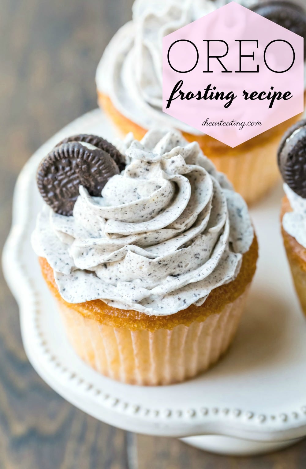 Light and airy OREO frosting recipe is so good on chocolate or vanilla cupcakes!
#ihearteating #cake #cupcake #frosting #buttercream #OREO