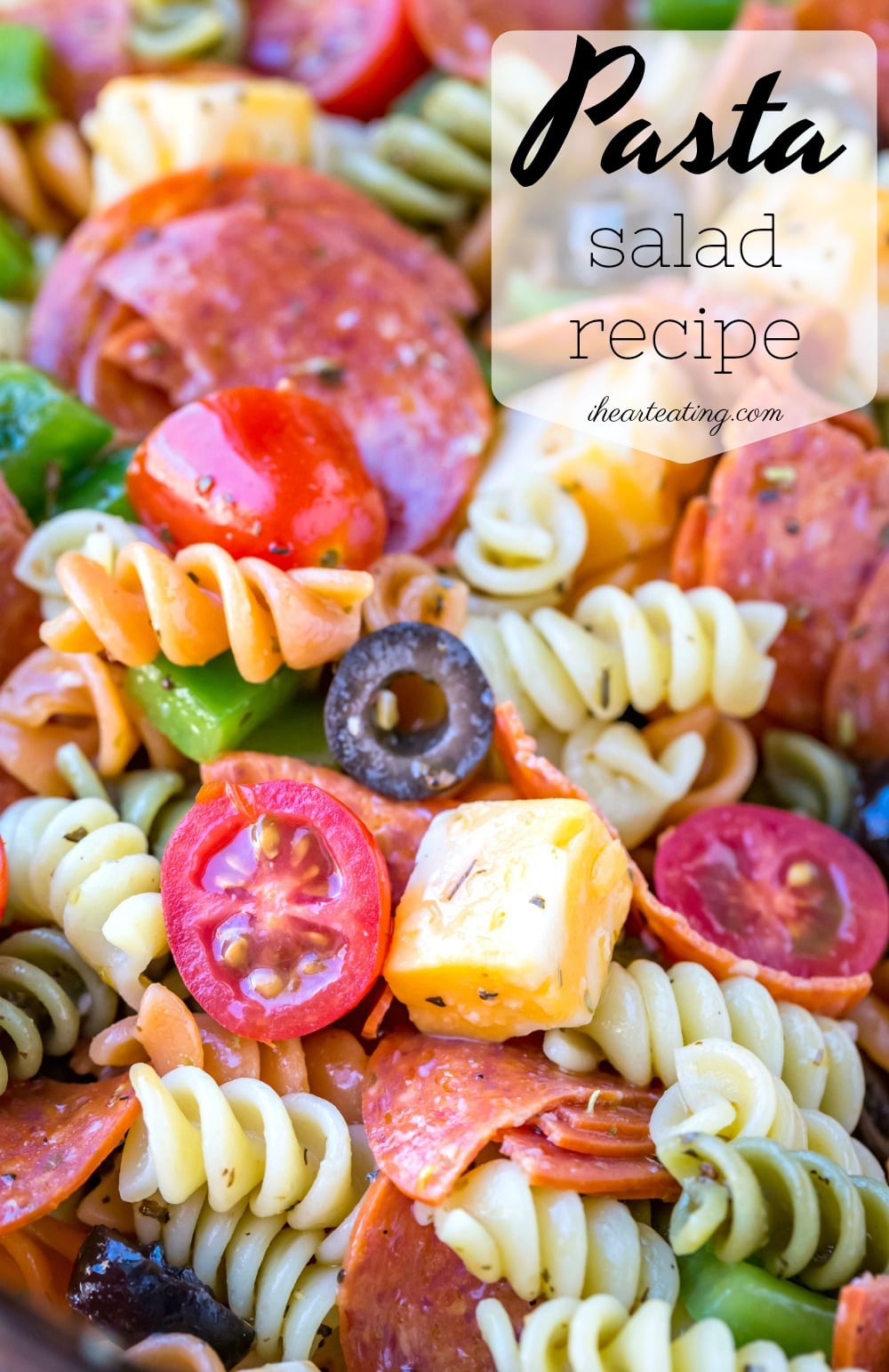 Best pasta salad recipe! This easy pasta salad takes simple ingredients like vegetables, cheese, and pepperoni, and a homemade Italian dressing and turns them into the perfect side dish!
#pastasalad #recipe #side #sidedish