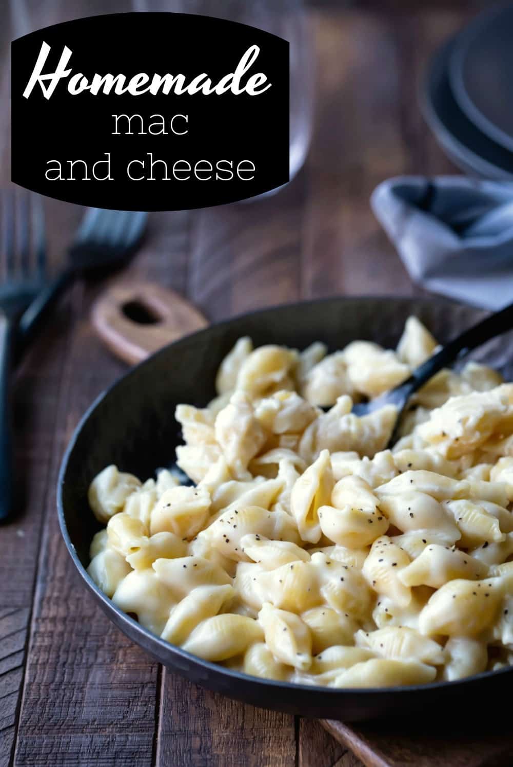 Homemade mac and cheese recipe is an easy stovetop dinner recipe that makes the best macaroni and cheese! This easy comfort food can be ready in 30 minutes!
#macandcheese #macaroni #cheese #dinner #pasta #recipe #homemade #ihearteating