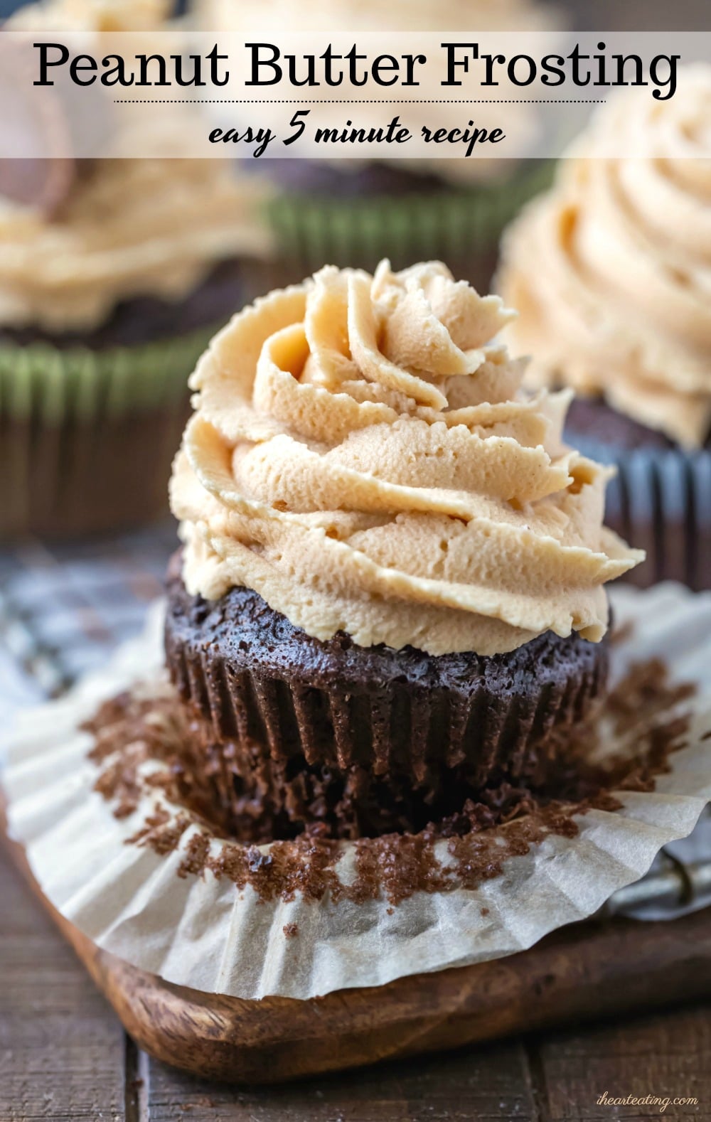 Easy peanut butter frosting recipe that makes rich and creamy peanut butter frosting. Also includes directions for how to make peanut butter frosting and recipes to use with the frosting.
#peanutbutter #frosting #buttercream #recipe #homemade #easy #cake #cupcake #cookie #brownie #dessert #ihearteating