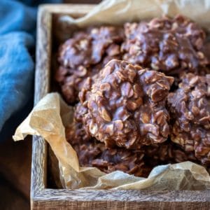 No Bake Cookies in a wooden box