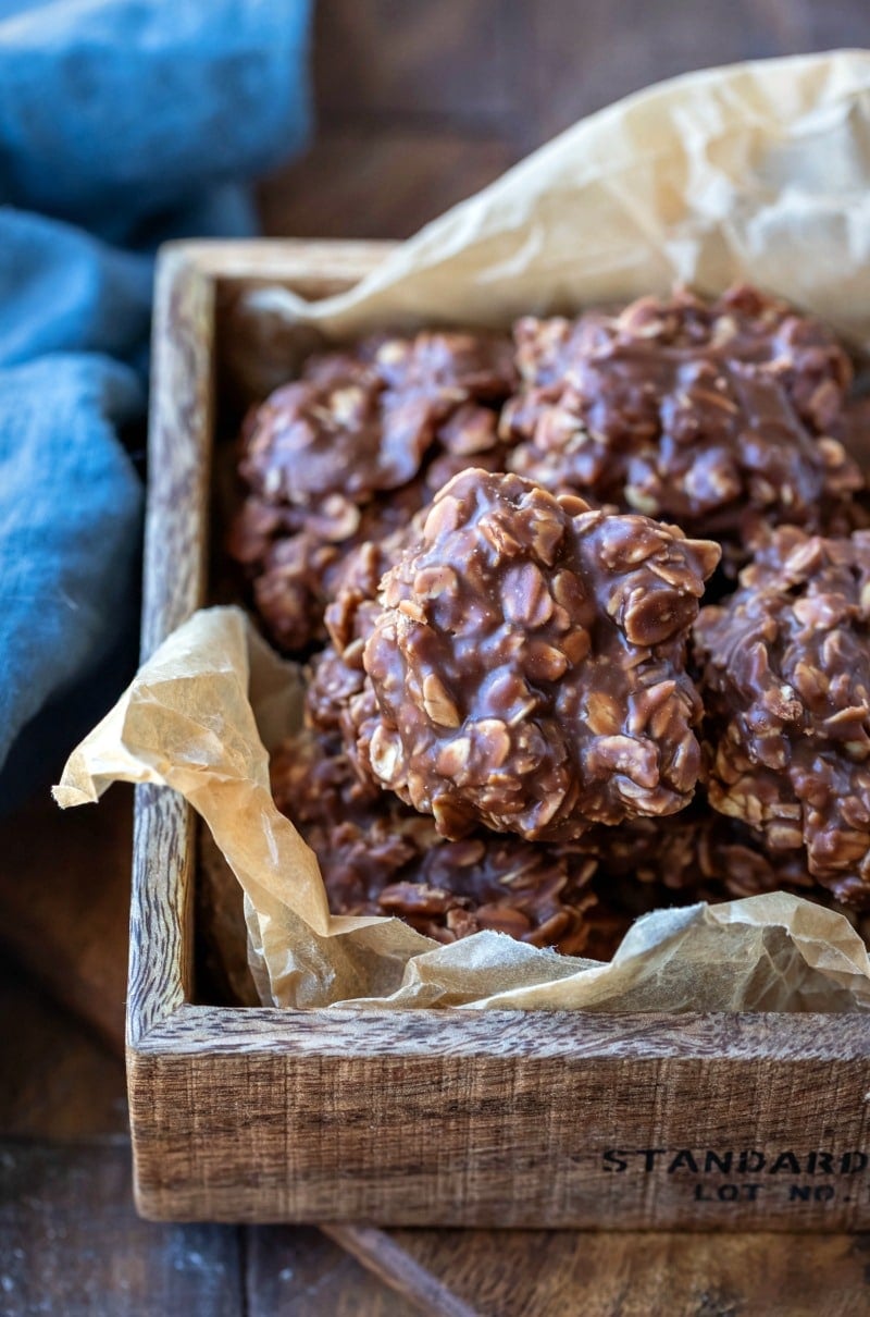 No Bake Cookies in a wooden box.