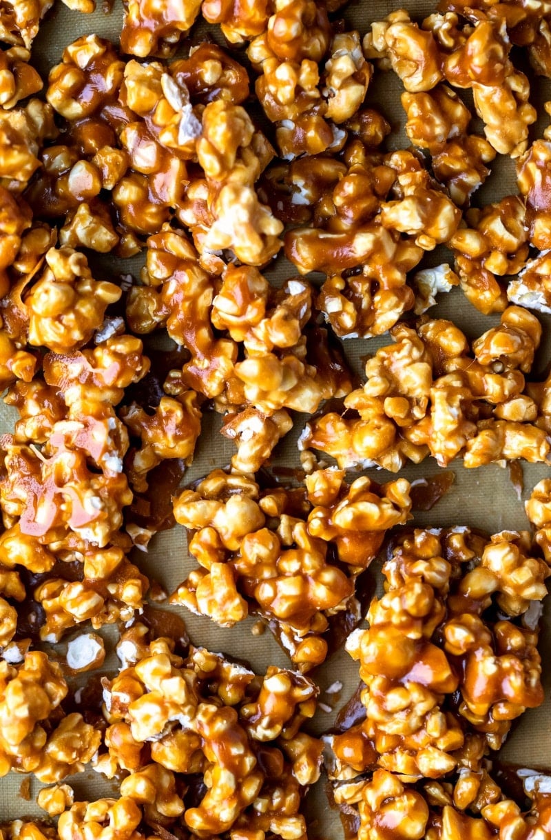 Caramel corn on a silicone baking mat