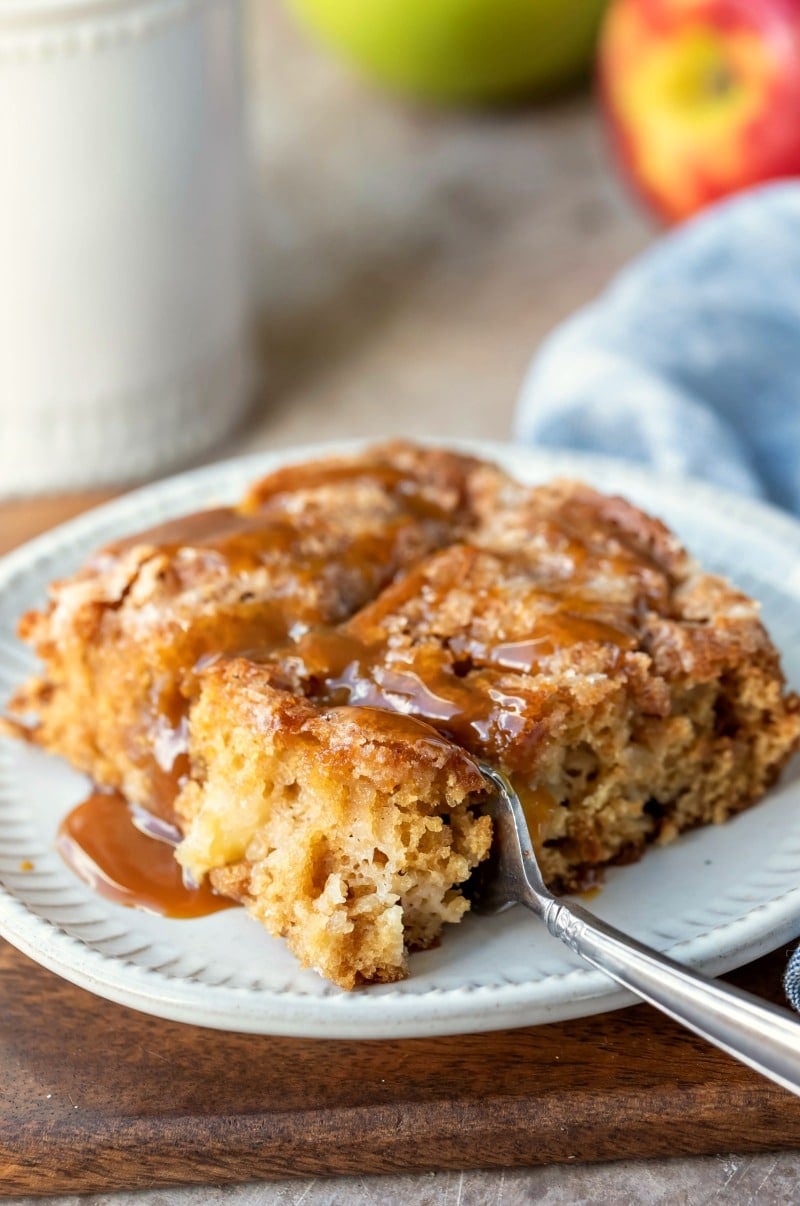 Cinnamon Apple Cake - I Heart Eating