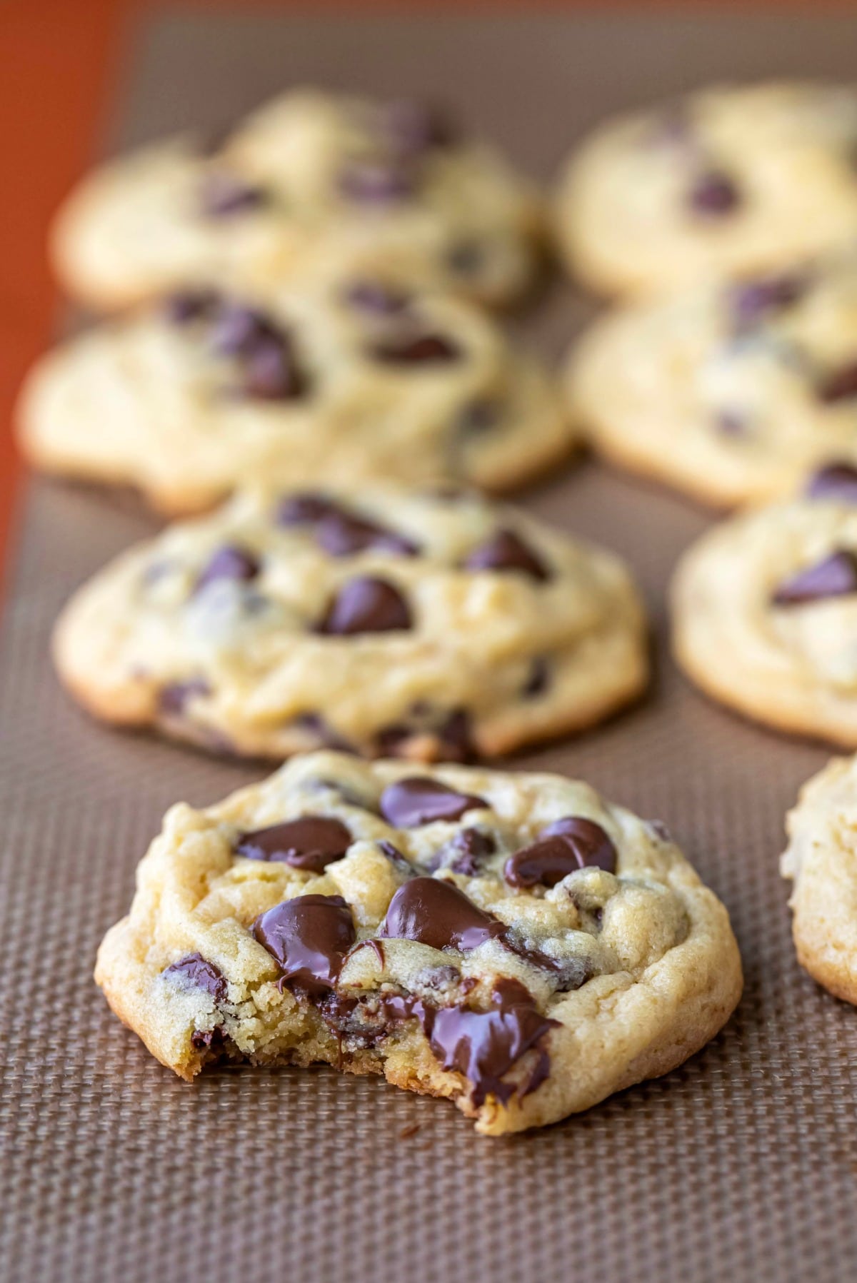 row of chocolate chip pudding cookies 
