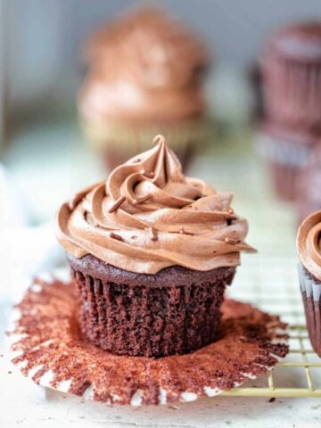 cropped-chocolate-cream-cheese-frosting-3-1-of-1-1200.jpg