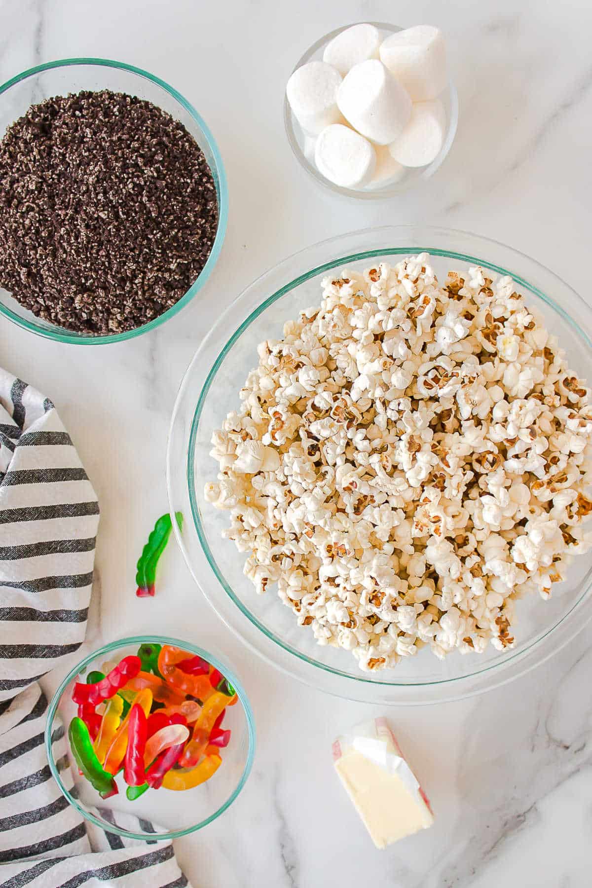 Ingredients for dirt balls in bowls.