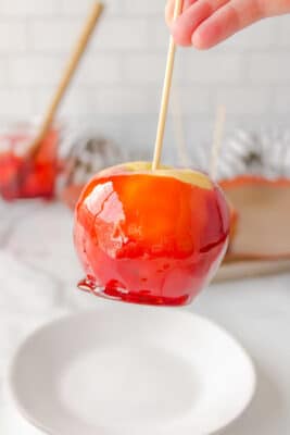 Easy Candy Apple Recipe - I Heart Eating