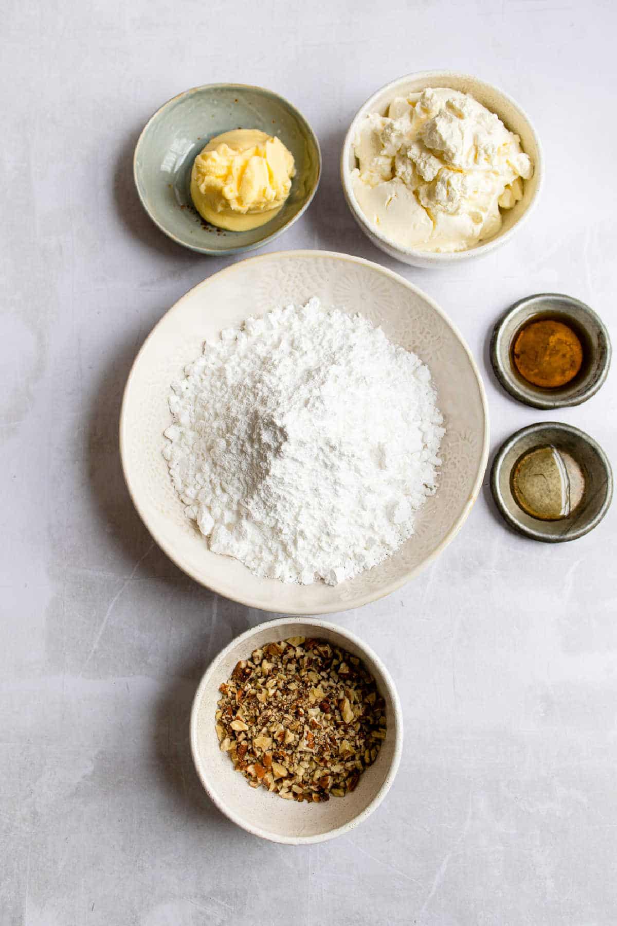 Ingredients for Italian cream cake in dishes. 