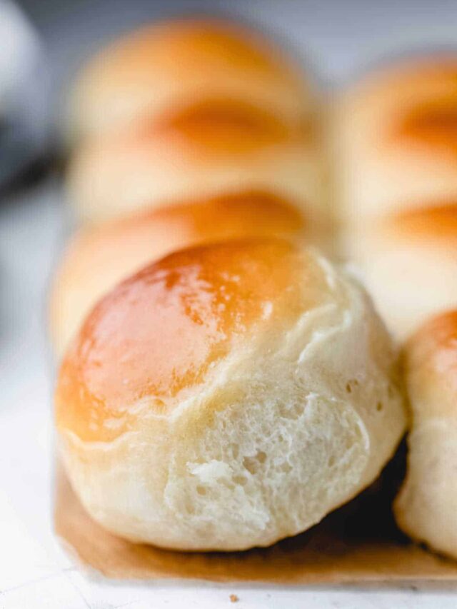 Fluffy Homemade Sweet Hawaiian Bread Rolls Recipe – Cookin' with Mima