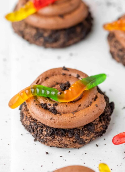 Chocolate dirt cookies in a row.