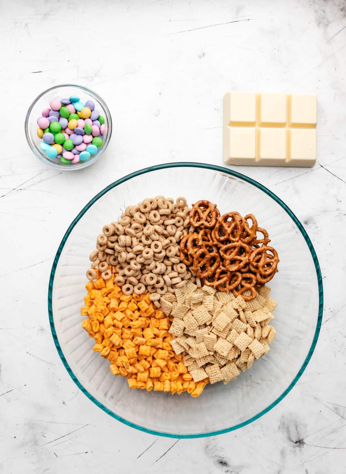 Ingredients for bunny bait in dishes.