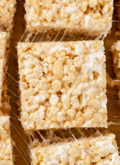 Cut brown butter rice krispies treats in a row.