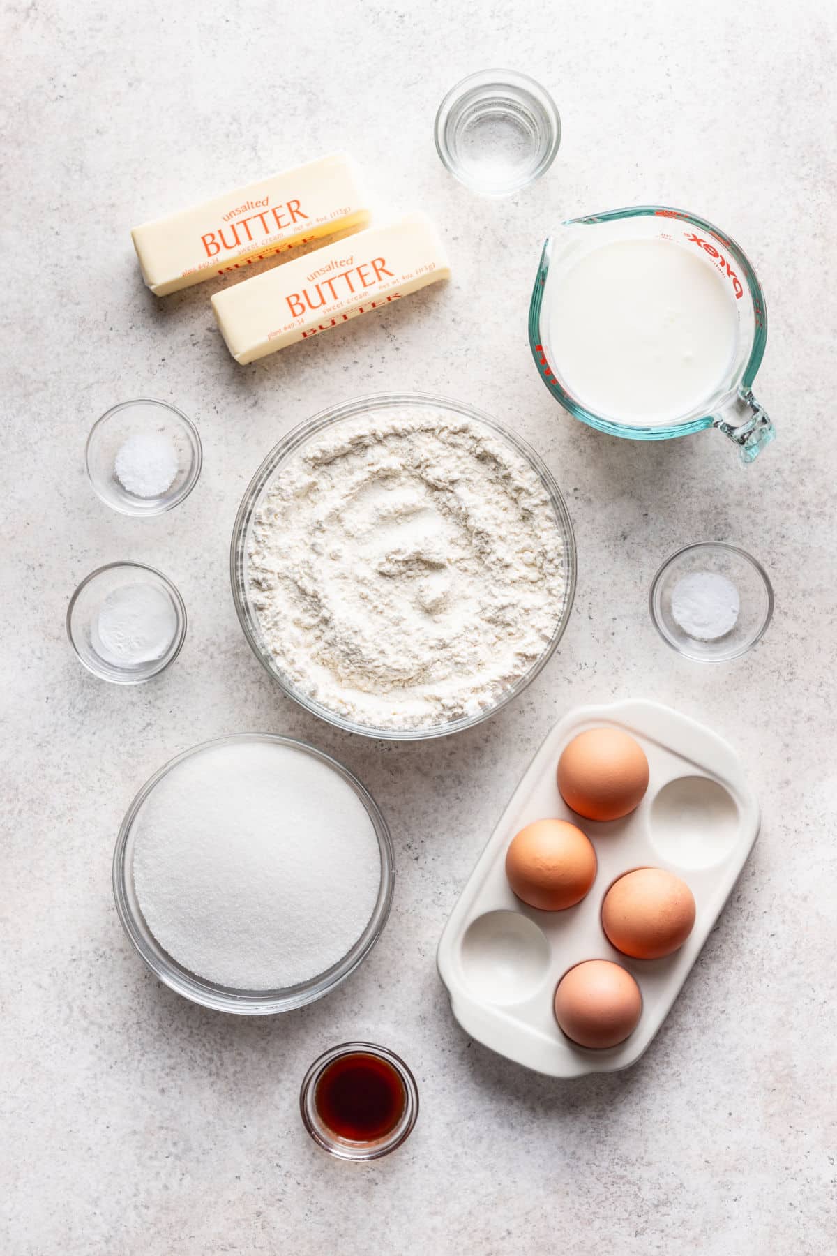 Ingredients for Kentucky butter cake in dishes.