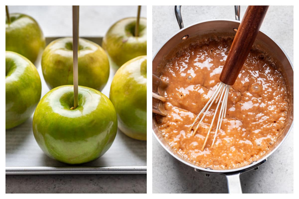 Pommes avec des brochettes en bois sur un plateau à côté d'une casserole de caramel bouillant.