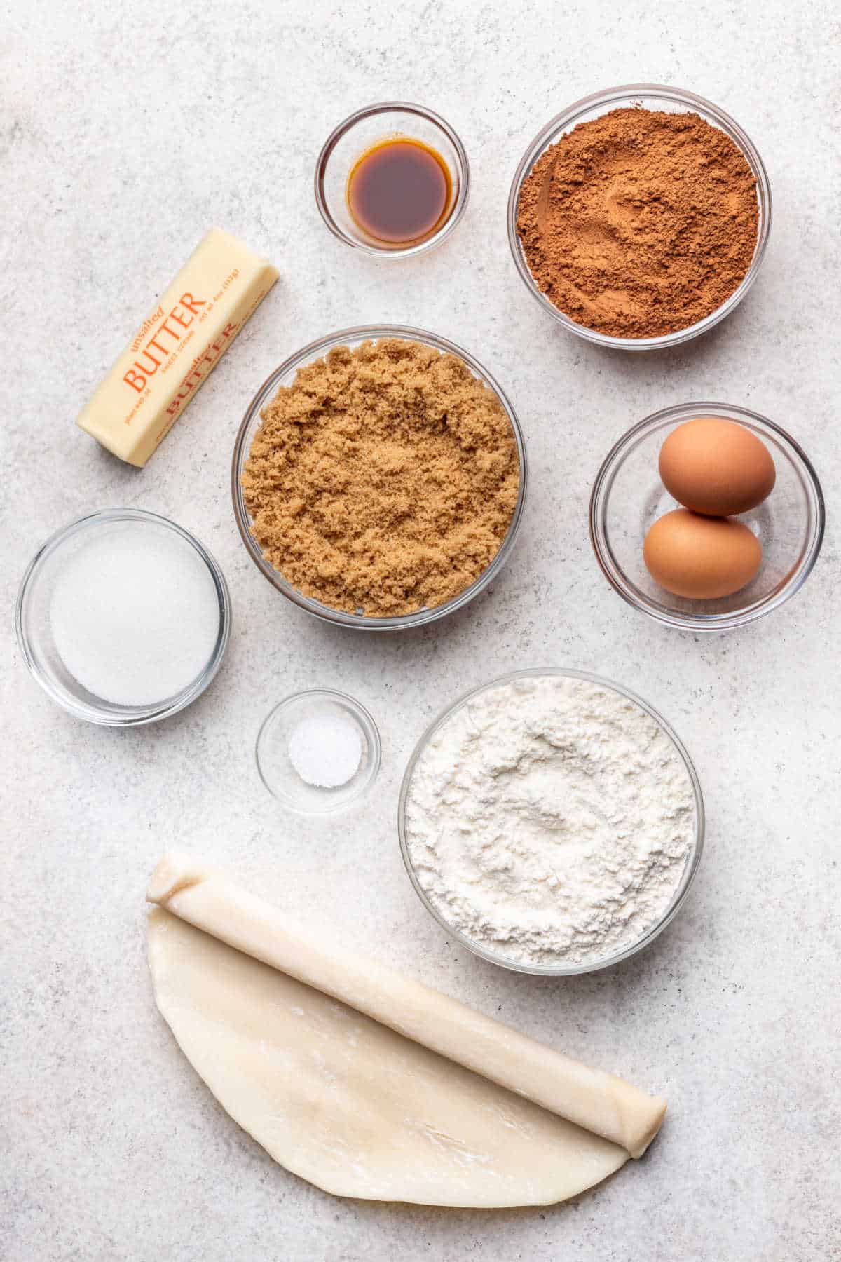 Ingredients for brownie pie in dishes.